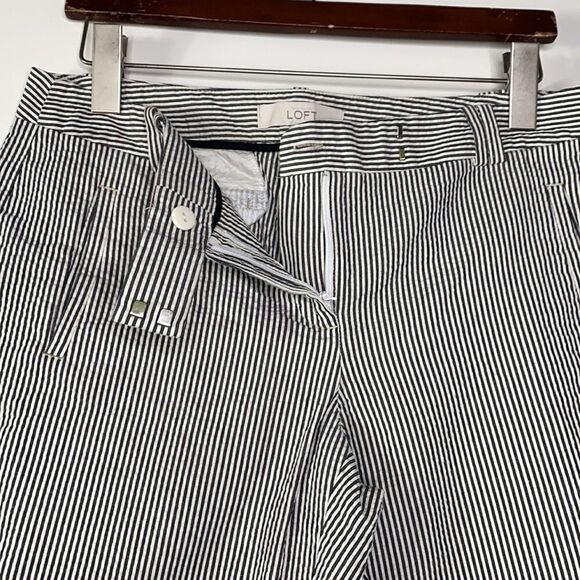 Loft Seersucker Cropped Stripe Capri Pants Navy 8P - Picture 7 of 11